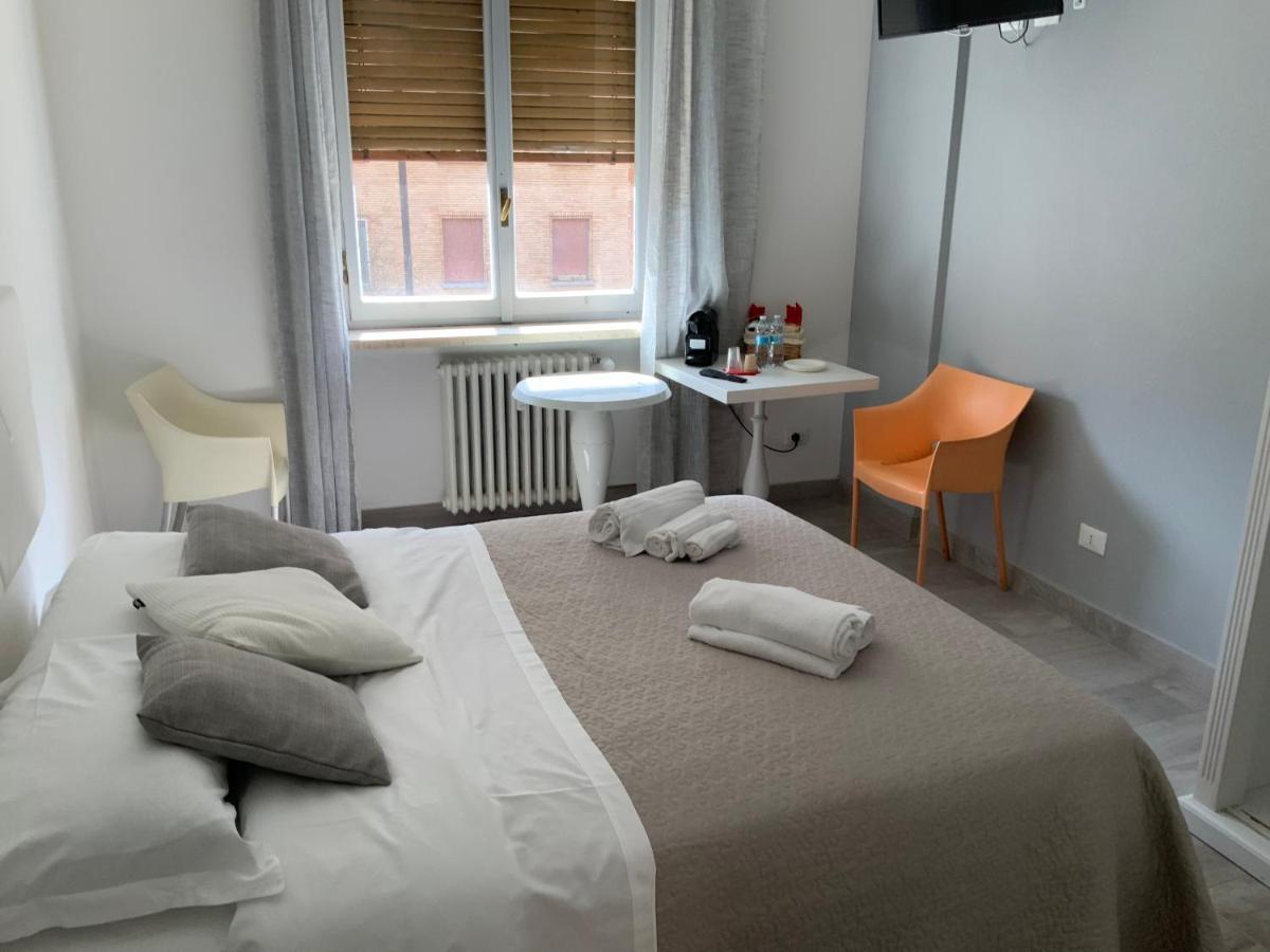 Domus Dotta New Hotel โบโลญญา ภายนอก รูปภาพ